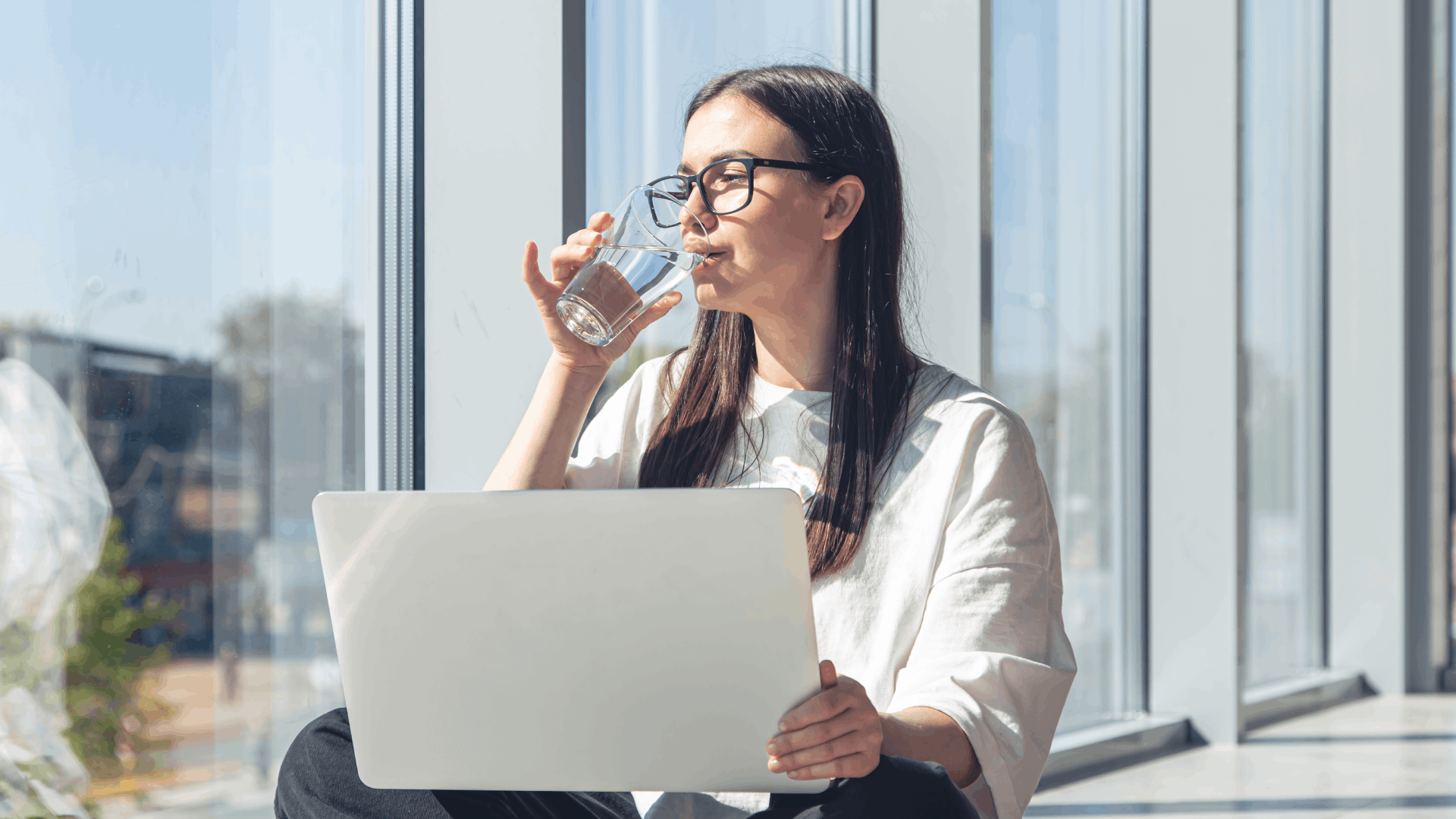 THIẾT LẬP MỘT GÓC LÀM VIỆC THÔNG MINH VỚI MÁY LỌC NƯỚC ĐỂ BÀN ACERPURE